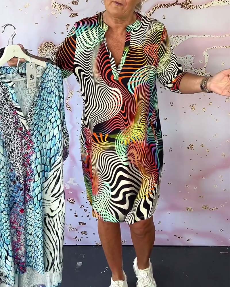 Ria™ | Robe colorée à col en V
