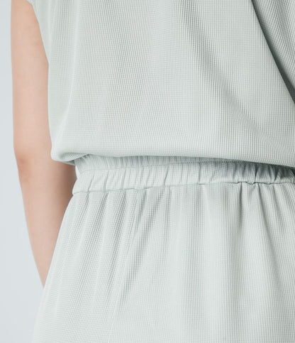 Combinaison Décontractée en Tissu Gaufré – Élégance Sans Effort